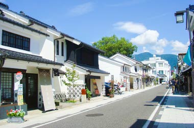 Nakamachi-dori Ave.